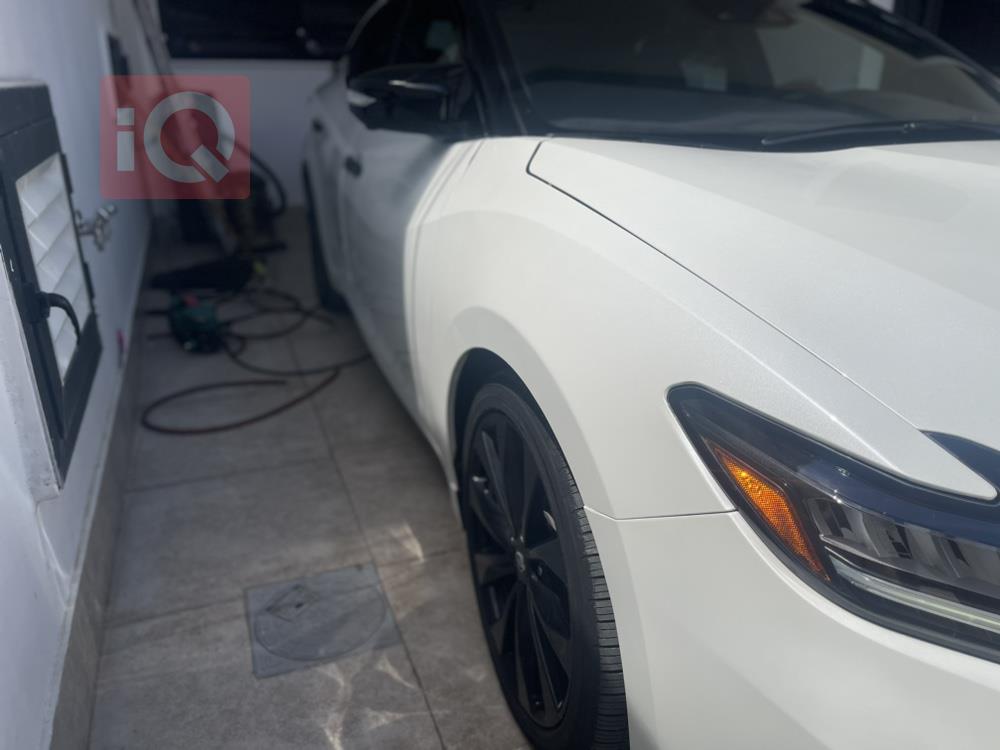 Nissan Maxima